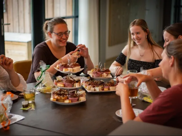 Van stagiaire naar teamlid / Hightea